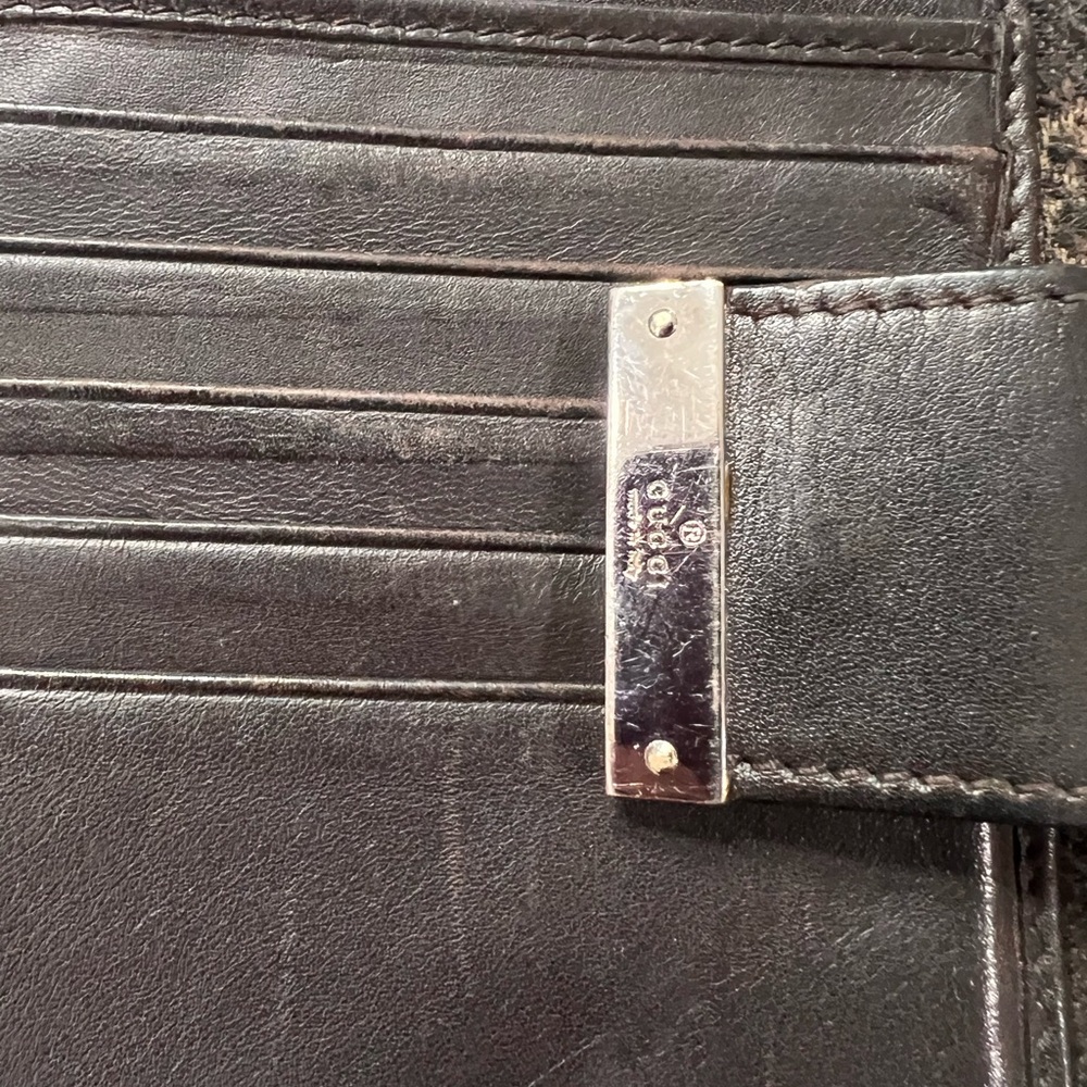 Vintage Gucci Brown Monogram Wallet - Picture 2 of 9